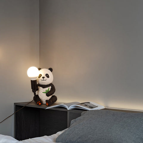 Lampes de table design Panda en résine, veilleuse créative moderne avec cordon enfichable, lampe de bureau LED animal